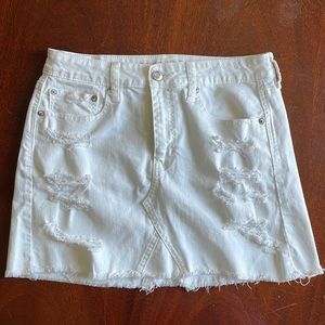 American eagle stretchy white skirt